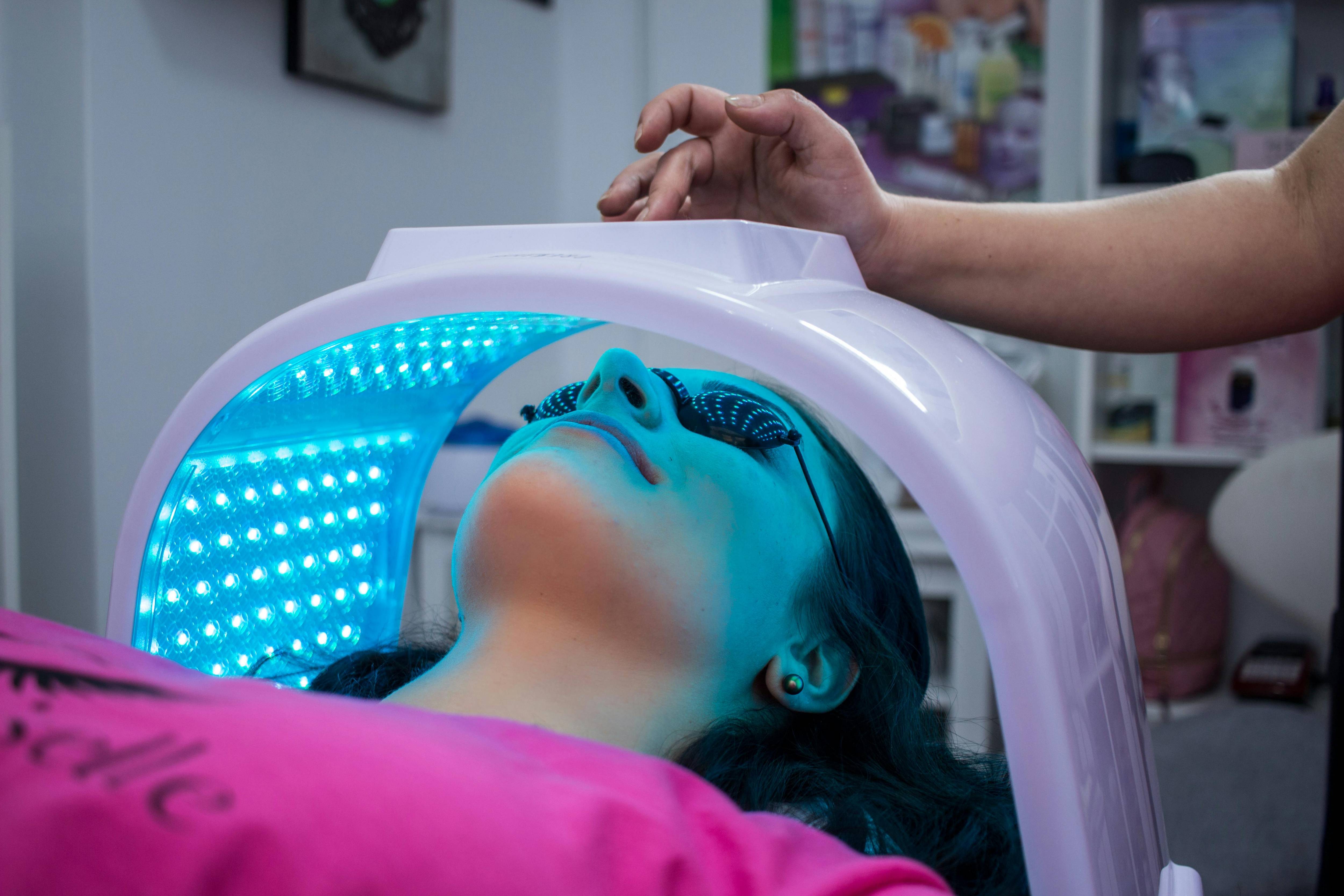 LED LIGHT THERAPY (1)